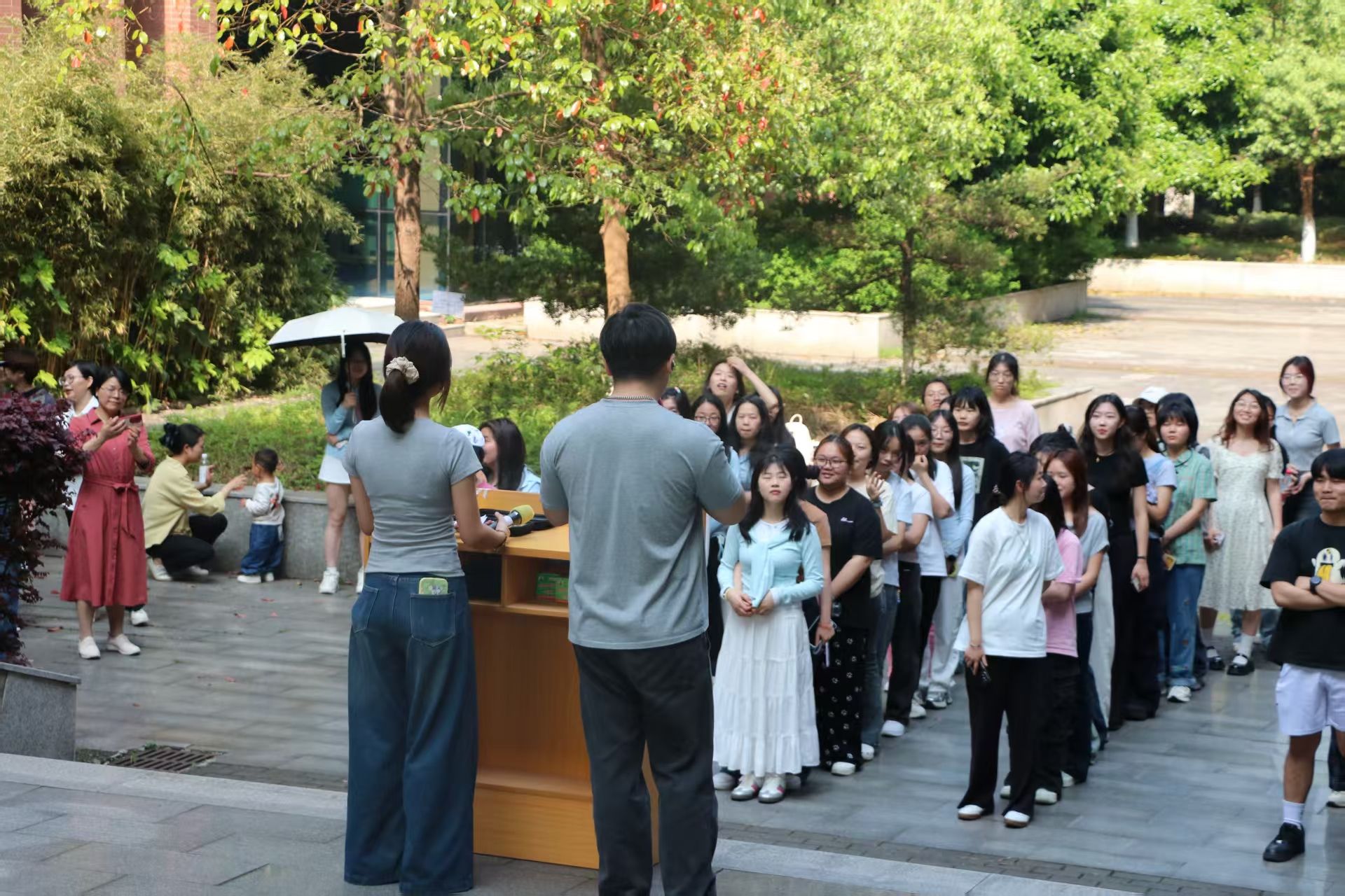 ff7dae570282128901f18c20d4a4584